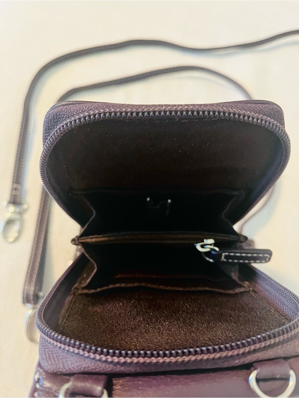 Adorable True Leather Crossbody in Beautiful Rich Plum - Picture 5 of 8